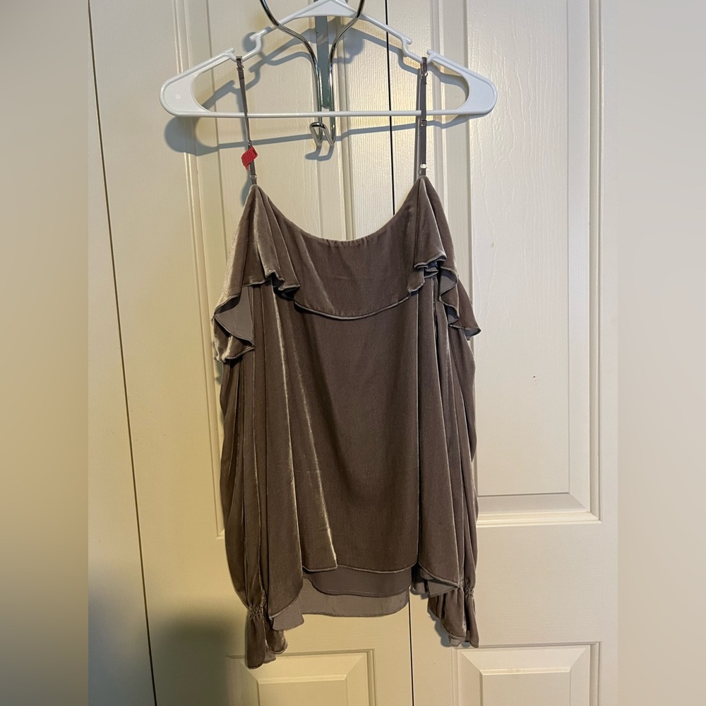 Elegant gray cold shoulder Ruffle long sleeve Top